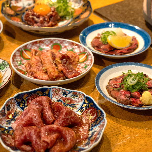 【阿佐ヶ谷駅1分の炭火焼肉店】THE ホルモンコース ￥5500税込全13品☆＋飲み放題付き！