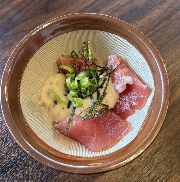 【とろろと合わせて】マグロのお刺身とやまかけ　