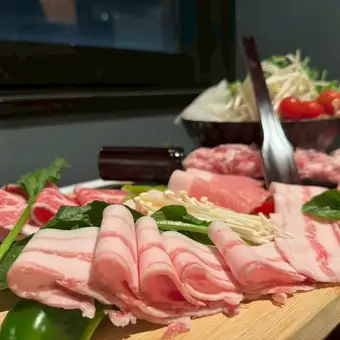 【飲み放題全30種】KOEMONコース◆ルイビ豚のしゃぶしゃぶを気軽に楽しめるプラン全5品〉