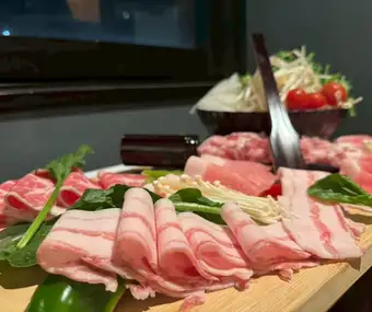 【飲み放題全30種】KOEMONコース◆ルイビ豚のしゃぶしゃぶを気軽に楽しめるプラン全5品〉