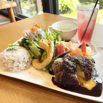 【ランチ限定】黄金とろたまハンバーグ