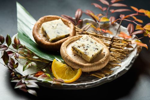 Kokonoe shiitake mushroom grilled with truffle butter