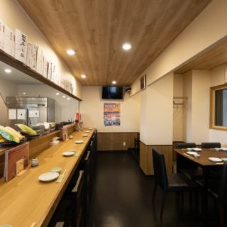 Counter seats: 8 seats for 1 person
