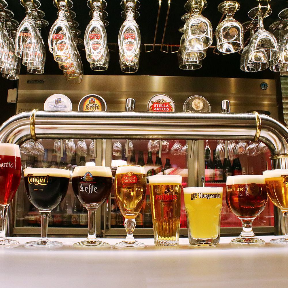 享受约60种比利时啤酒和肉类菜肴！还提供特制进口啤酒！