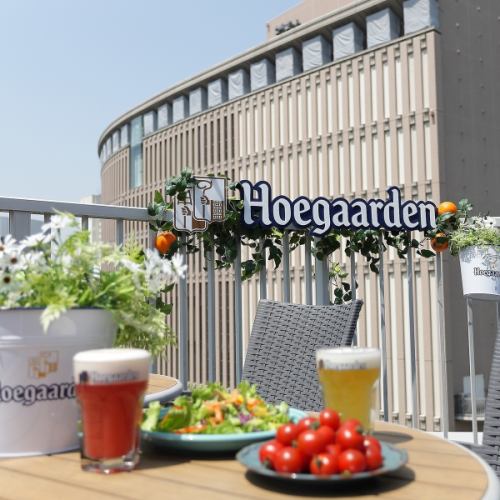 The terrace seats are suitable for parties of up to 30 people! At night, the surroundings are dark, so the light inside the restaurant shines well, creating a special atmosphere.A beer garden is also held in the summer! Spend a luxurious summer time with Belgian beer♪