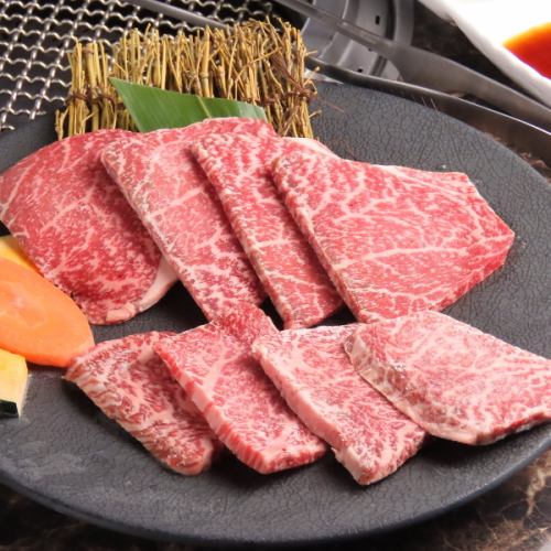 【人気No.1！】タンもと・上カルビ・上ロースが一度に楽しめる「極盛り」