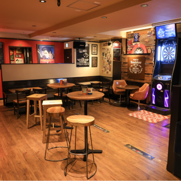 【MAX80名様まで貸切パーティ可能！】カラオケやダーツ台もある広々おしゃれ♪宴会2次会,同窓会,ハロウィンのイベント等、にぴったりの空間です。