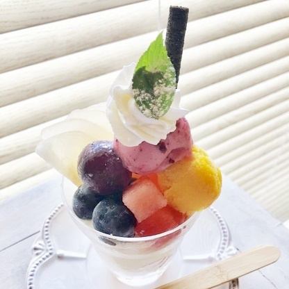 Our signature menu "Daily Homemade Fresh Parfait"