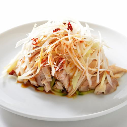 Steamed chicken, green onions and ginger with special sauce