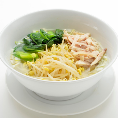 Soba noodles with shredded chicken