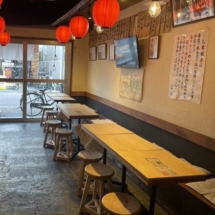 [It is a restaurant that can be enjoyed by adults and children! There are table seats] Since the table seats can be used by 2 people, it can also be used for casual dates at public bars and family meals.We have a la carte menu as well as the famous "Shirotare", which is delicious and reasonably priced, so please enjoy it.