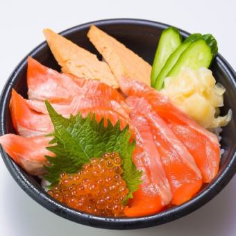 Three-color salmon bowl