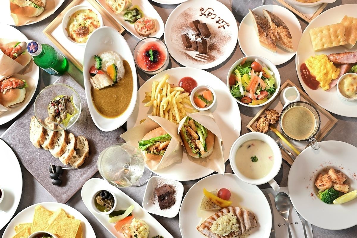 沖縄の素材を楽しむコースを多数ご用意♪ランチ、ディナーともに大満足の内容です◎