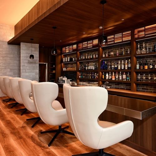 シックな雰囲気の店内