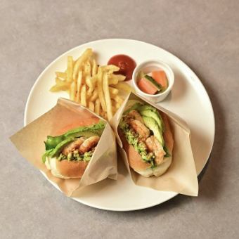 海老アボカドドッグ