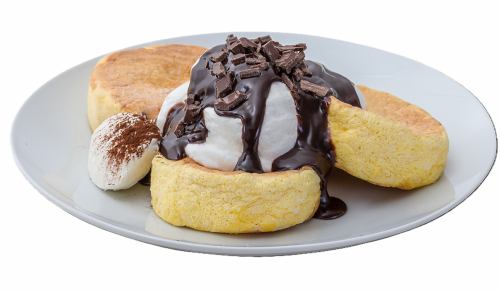 ふわふわ感が止まらない！職人自慢のパンケーキ　全4種