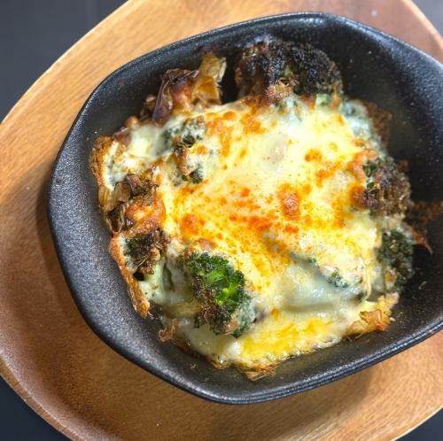 ブロッコリーのマヨチーズ焼き