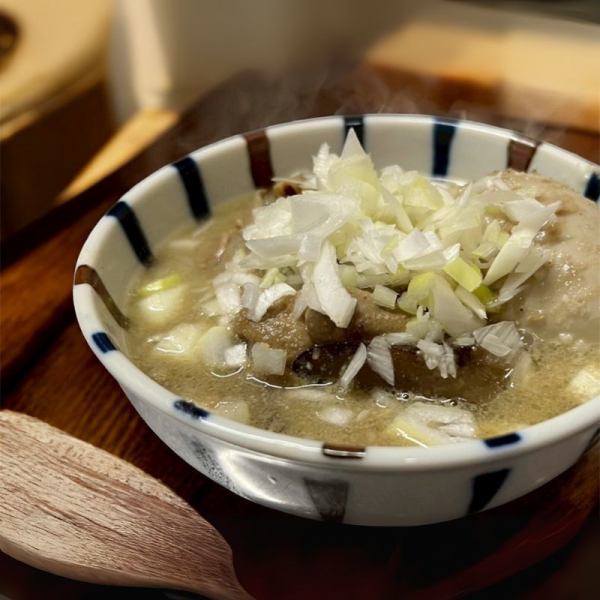 3日間煮込んだ旨味たっぷりもつ煮込み!