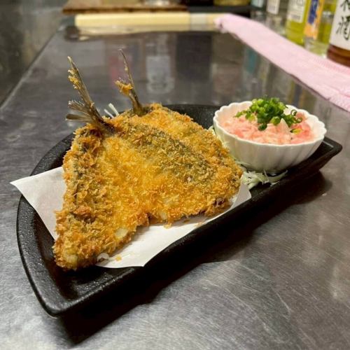 Fried horse mackerel (2 pieces) with homemade tartar sauce