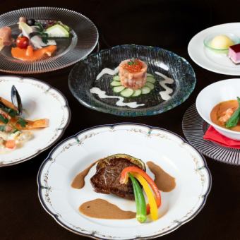 “个人标准套餐” 牛排和煎鲷鱼扇贝为主菜<仅限食物>