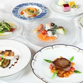 『銘々盛 スタンダードディナー』牛フィレ肉や真鯛ガレット仕立てなど ＜お料理のみ＞