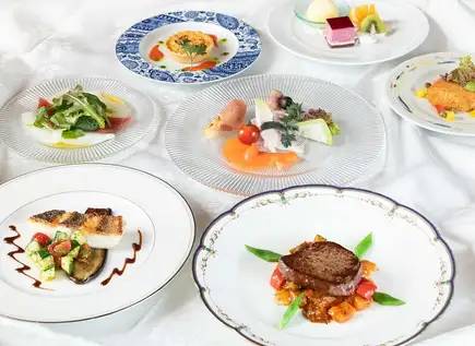 『銘々盛 スタンダードディナー』牛フィレ肉や真鯛ガレット仕立てなど ＜お料理のみ＞