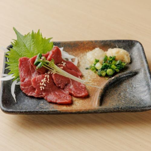 熊本瘦馬肉刺身