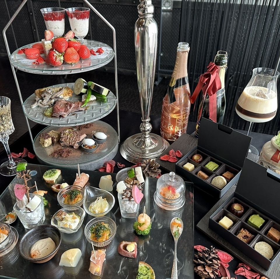 旬のフルーツを使用したアフタヌーンティー！