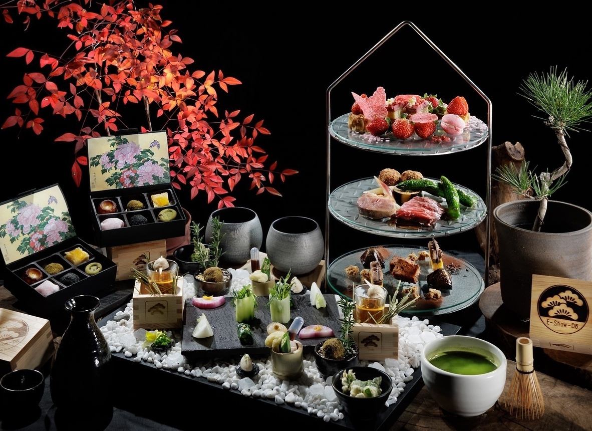 旬のフルーツを使用したアフタヌーンティー！