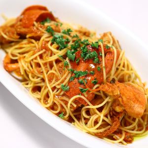 Mollo名物“Spaghetti all' astice”オマールエビのトマトソース