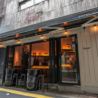 【1F・テラス席：2名様×1卓】