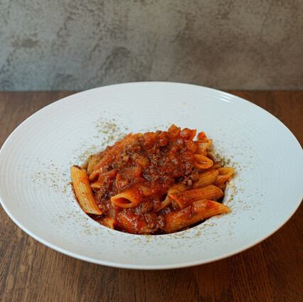 石垣島産美崎牛のペンネボロネーゼ