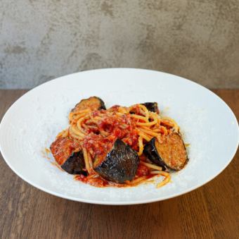 揚げ茄子の激辛アラビアータ