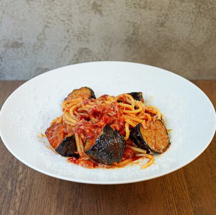 揚げ茄子の激辛アラビアータ