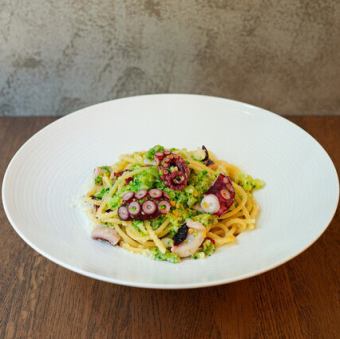 タコとブロッコリーのアーリオオーリオ