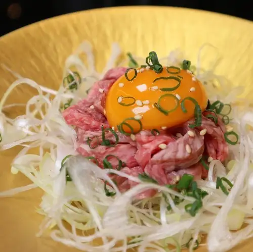 和牛のローストユッケ