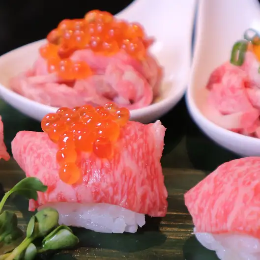【和牛の旨味を堪能】贅沢！肉寿司（肉寿司・かにのせ・いくらのせ）