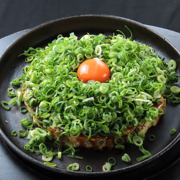 Crunchy and fluffy! Okonomiyaki and teppanyaki dishes made with carefully selected dough and ingredients♪