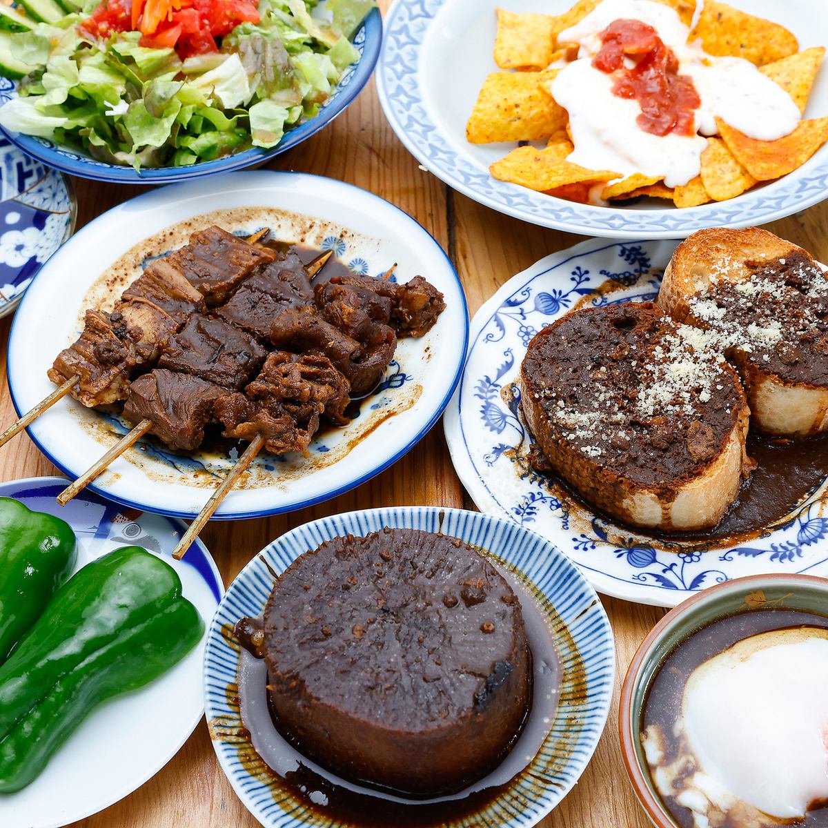 じっくり煮込んだ「牛煮込み串」が名物◎毎日仕込む新鮮な素材で旨味を引き出します!