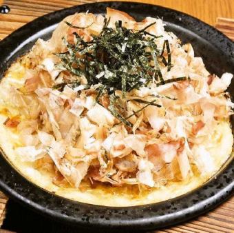 Fluffy yam grilled on a ceramic plate