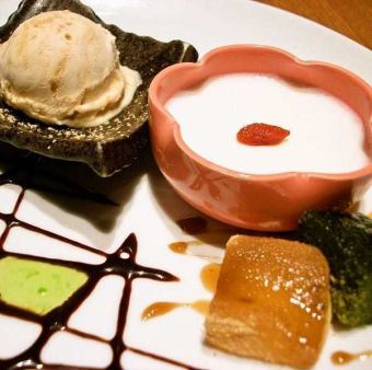 Assortment of 3 desserts of the day
