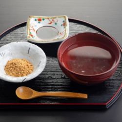 Kikuju kikjyu 的 kumiage warabi mochi