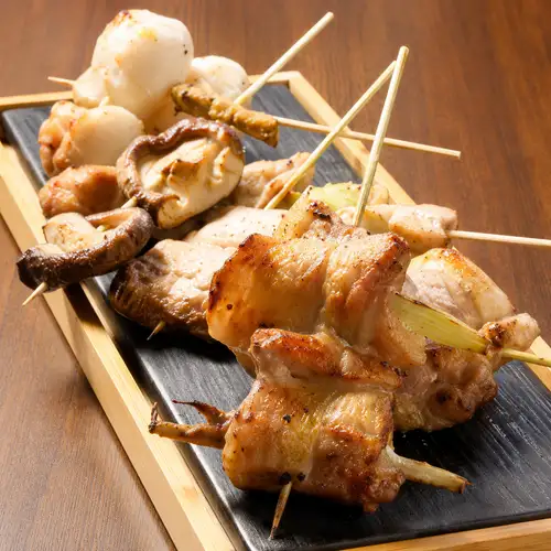 【こだわり】焼鳥　5点盛り　990円
