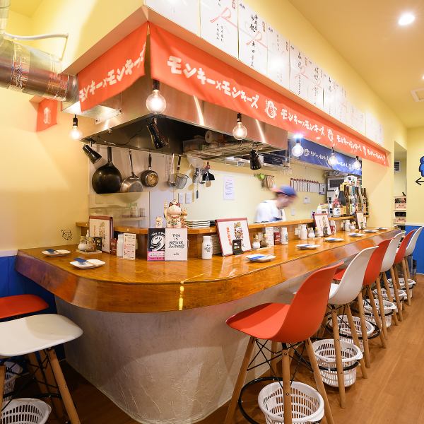 店内カウンター席は7席ございます。気さくで優しい店長とアットホームな雰囲気でつい長居したくなるようなお席です。お一人様～お仕事終わりやちょい飲みにもお気軽にお立ち寄りくださいませ。居酒屋/手羽/貸し切り/小宴会/カクテル/新石切/飲み