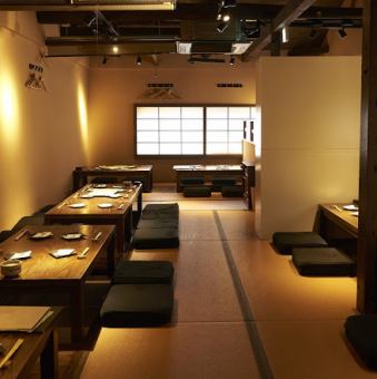 It is a digging kotatsu on the second floor at another angle.If you are using as a group, we will join the seats, raise the shade, and arrange the seats in a U-shape, so you can see the faces of the customers and the story will be exciting!