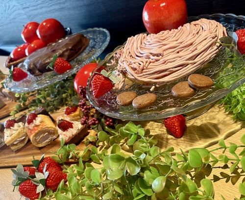 2月特定日限定★旬のイチゴと濃厚チョコの贅沢デザートビュッフェ！