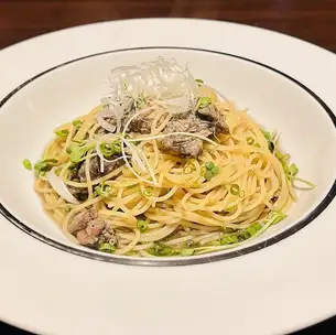 炭烤走地鸡配日式柚子胡椒意面