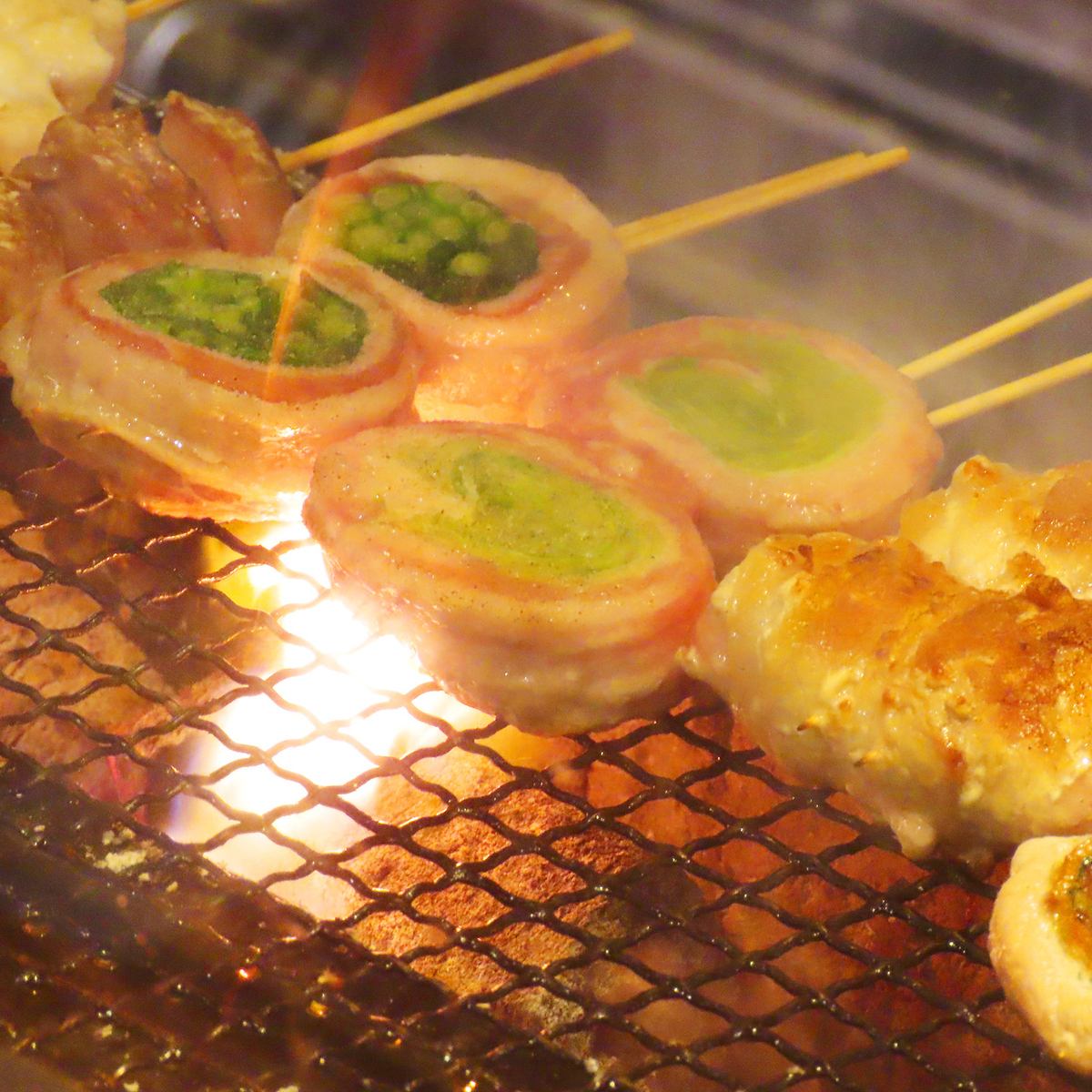 We recommend the yakitori, which has a variety of cuts, from standard to rare cuts!