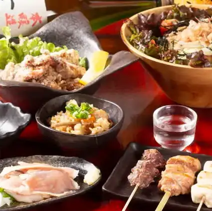 お手軽♪【4,000円コース】<2H飲み放題付>鳥のたたきや自家製からあげ、炭火焼鳥串3種など 全8品