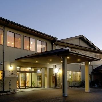 ≪伊勢志摩に暖簾を掲げて半世紀≫名代的矢かき料理、新鮮な海の幸を味わえる宿として、変わらず遠くの親戚を迎えるつもりで心よりおもてなしさせていただきます。 